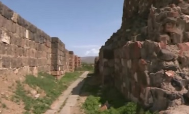 Развалины Крепости Эребуни |GVT-TOUR Ваш правильный выбор